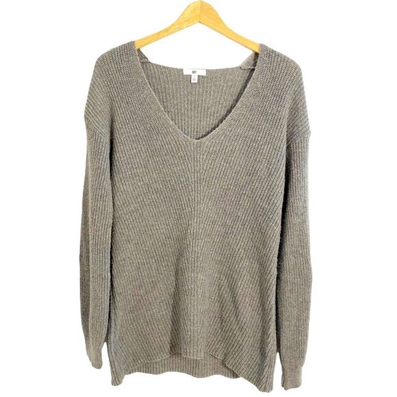 BP Gray Plunging V-Neckline Sweater, Size Small - Picture 4 of 10